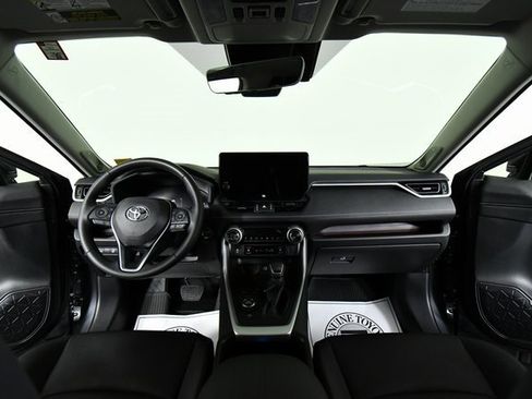 Used 2024 Toyota RAV4 Limited image 18