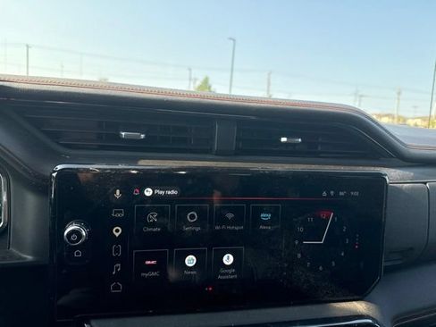 Used 2025 GMC Sierra 1500 AT4 AWD/4WD image 9
