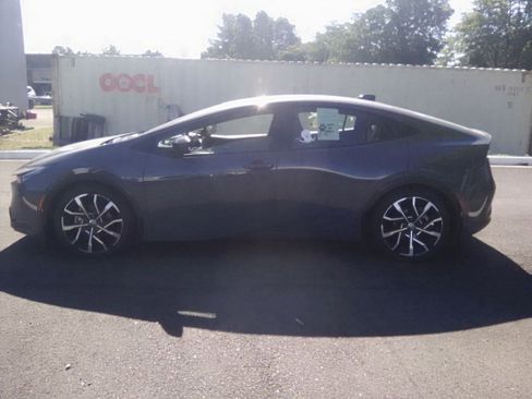 Used 2023 Toyota Prius Prime FWD image 12