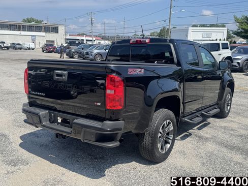 Used 2022 Chevrolet Colorado Z71 AWD/4WD image 5