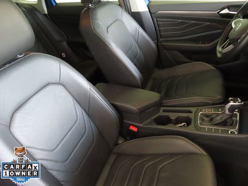 Certified 2023 Volkswagen Jetta SEL image 29