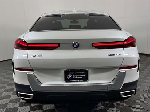 Used 2023 BMW X6 xDrive40i image 9