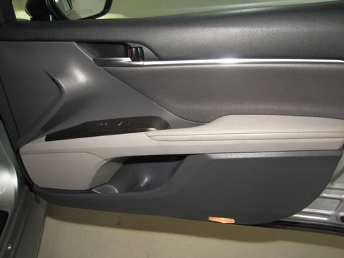 Used 2023 Toyota Camry XLE FWD image 20