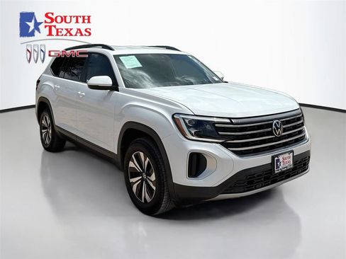 Used 2024 Volkswagen Atlas SE FWD image 1