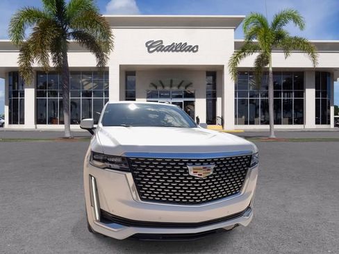 Certified 2024 Cadillac Escalade ESV Premium Luxury RWD image 3