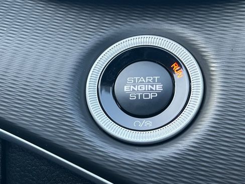 New 2025 Jeep Grand Cherokee Altitude image 20