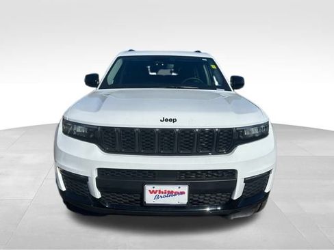 Used 2023 Jeep Grand Cherokee L Limited w/ Black Appearance Package image 12