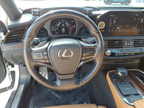 Used 2021 Lexus LS 500 AWD w/ Accessory Package (Z1) image 10