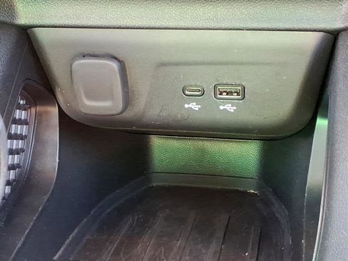 Used 2025 Chevrolet TrailBlazer LT AWD/4WD image 28