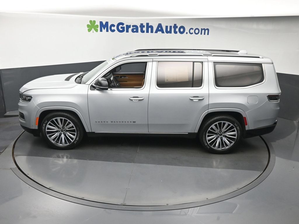 Used 2023 Jeep Grand Wagoneer Series III AWD/4WD image 28