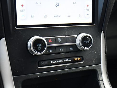 Used 2024 Ford Edge SEL w/ Convenience Package image 29