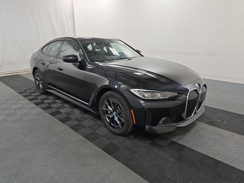 Used 2023 BMW i4 eDrive35 w/ Premium Package RWD image 3