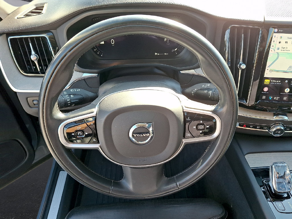 Used 2022 Volvo XC60 B5 Inscription w/ Advanced Package FWD image 22
