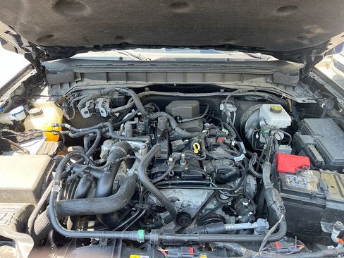 Used 2024 Ford Bronco Outer Banks AWD/4WD image 30