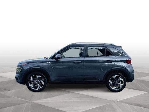 Used 2025 Hyundai Venue SEL FWD image 5