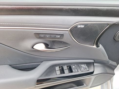 Used 2025 Lexus ES 350 Ultra Luxury FWD image 16