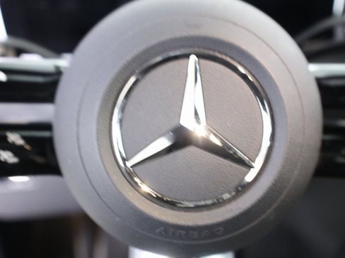 Certified 2025 Mercedes-Benz GLC 300 4MATIC image 11