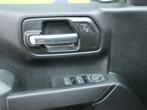 Used 2023 Chevrolet Silverado 1500 Custom image 12