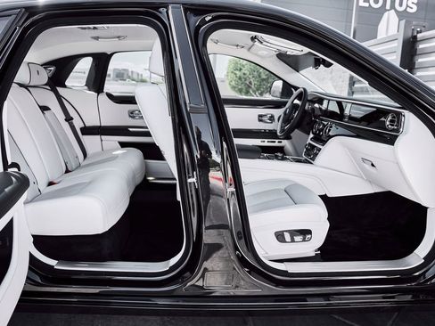 Used 2026 Rolls-Royce Ghost AWD/4WD image 24