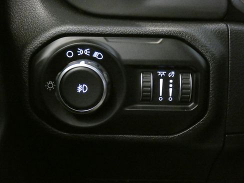 Used 2019 Jeep Wrangler Unlimited Sport AWD/4WD image 16