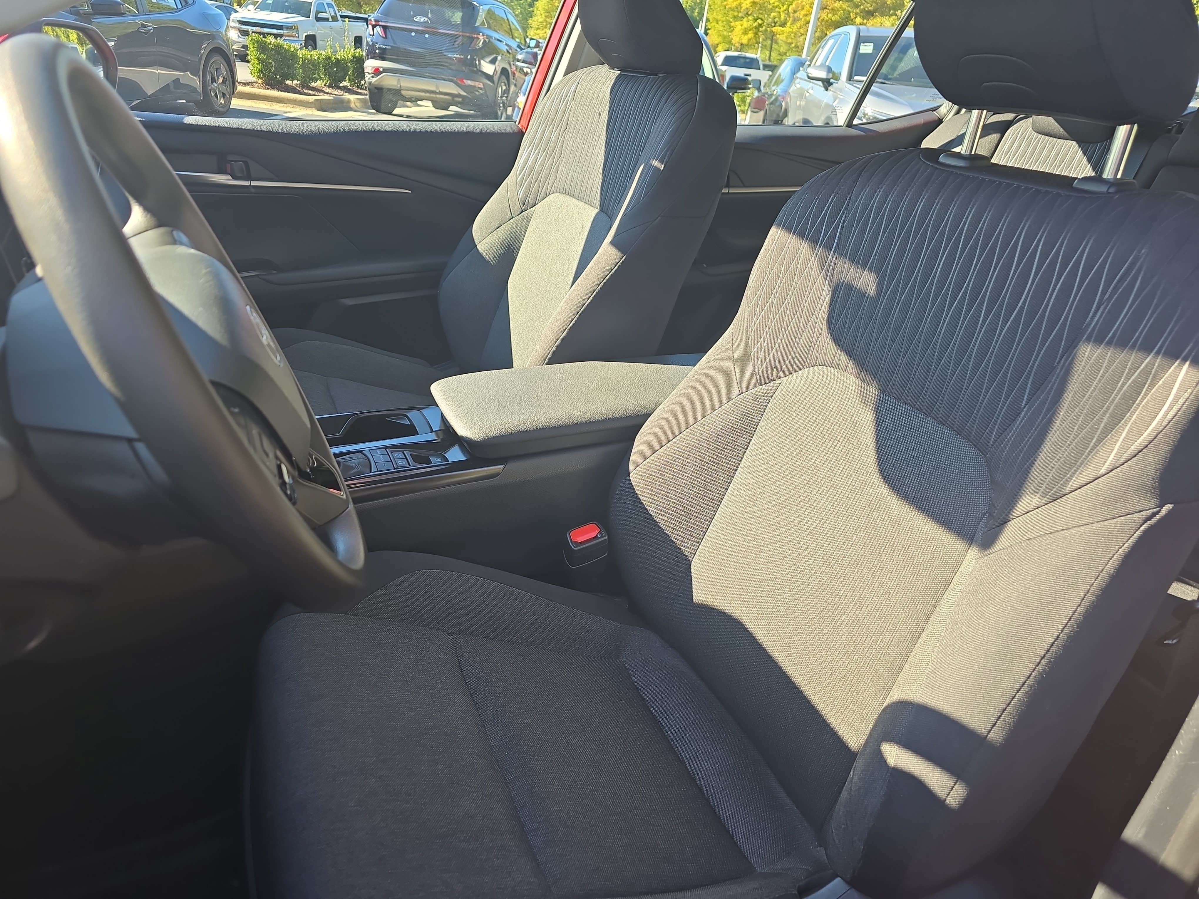 Used 2025 Toyota Camry LE w/ Convenience Package FWD image 14