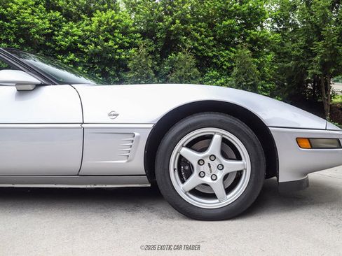 Used 1996 Chevrolet Corvette Convertible RWD image 11