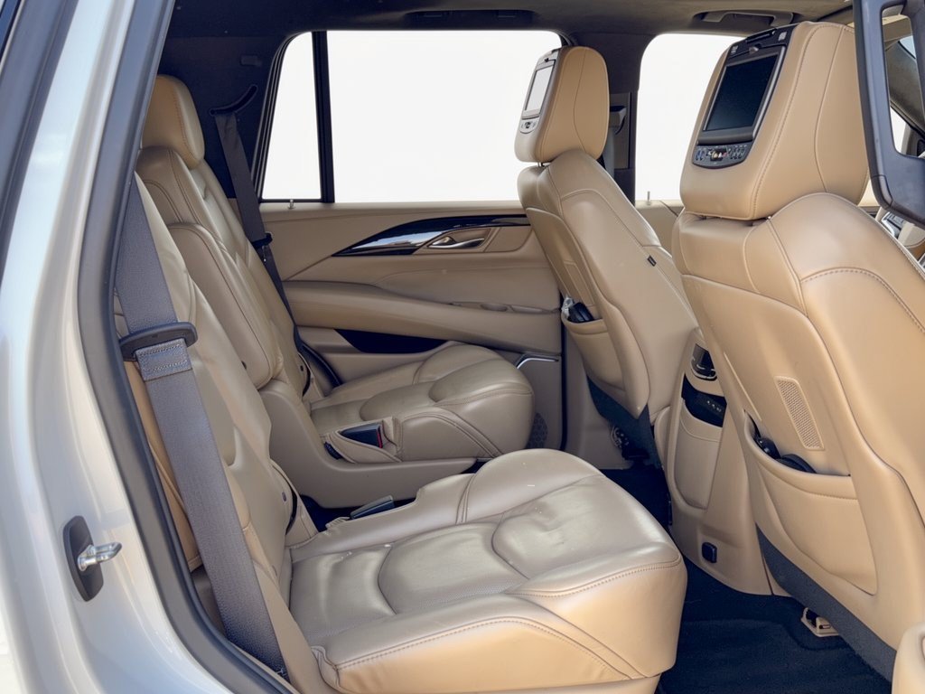 Used 2019 Cadillac Escalade Platinum AWD/4WD image 29
