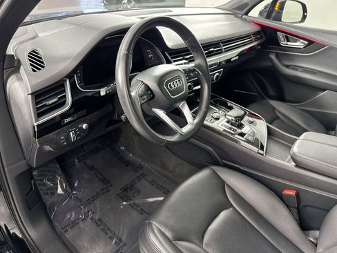 Used 2018 Audi Q7 3.0T Prestige w/ Prestige Package AWD/4WD image 9