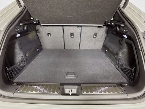 New 2026 Porsche Macan Electric image 29