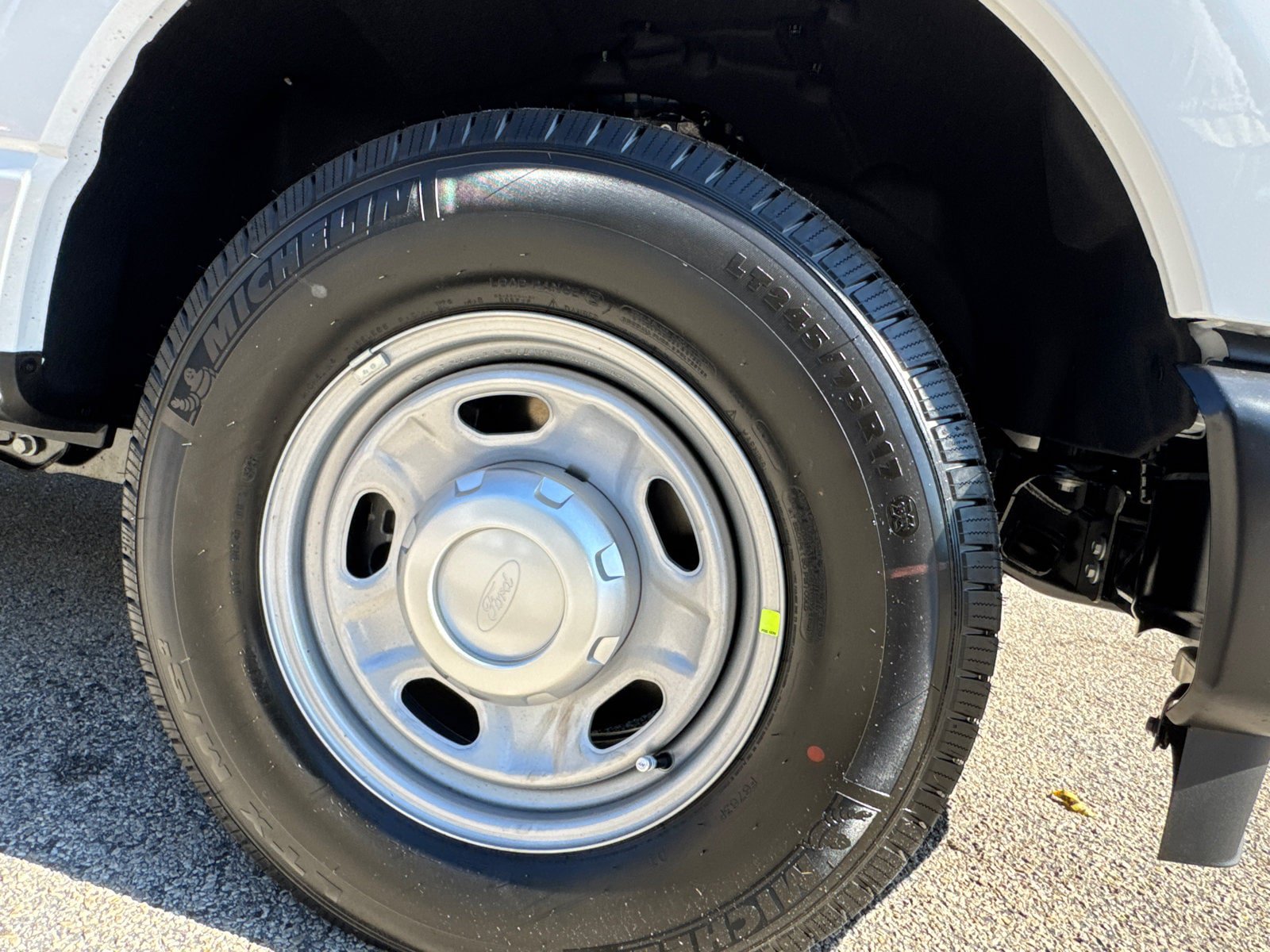 New 2027 Ford F350 XL w/ Camper Package RWD image 13