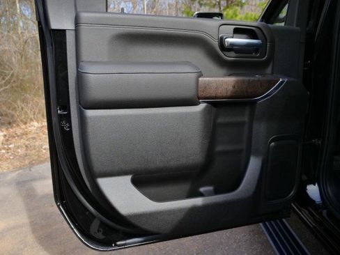 Used 2023 GMC Sierra 2500 Denali w/ Denali Black Diamond Edition image 36