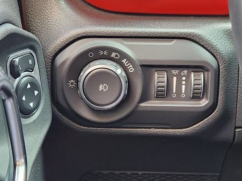 Used 2021 Jeep Wrangler Unlimited Rubicon AWD/4WD image 24