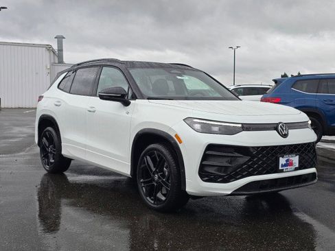 New 2026 Volkswagen Tiguan SE R-Line AWD/4WD image 1