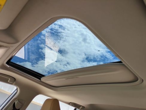 Certified 2019 Toyota RAV4 Limited AWD/4WD image 16