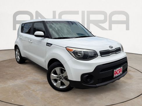 Used 2017 Kia Soul FWD image 4