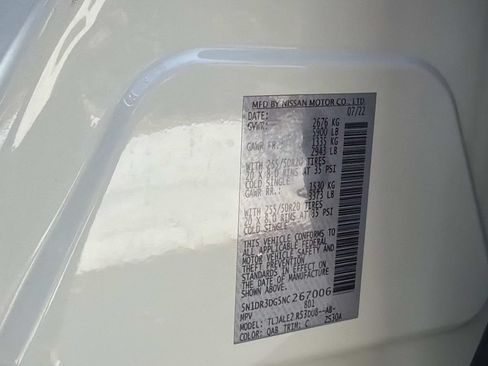 Used 2022 Nissan Pathfinder Platinum w/ Cargo Package FWD image 31