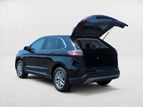 Used 2024 Ford Edge SEL image 7