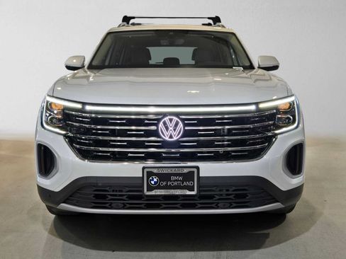 Used 2025 Volkswagen Atlas SEL AWD/4WD image 8