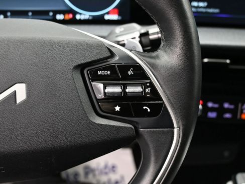 Used 2022 Kia EV6 Wind image 20