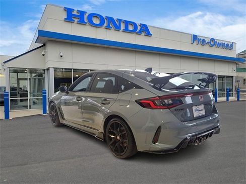 Used 2024 Honda Civic Type R image 6
