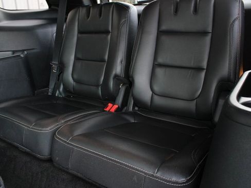 Used 2018 Ford Explorer Limited image 23