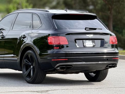 Used 2019 Bentley Bentayga AWD/4WD image 49