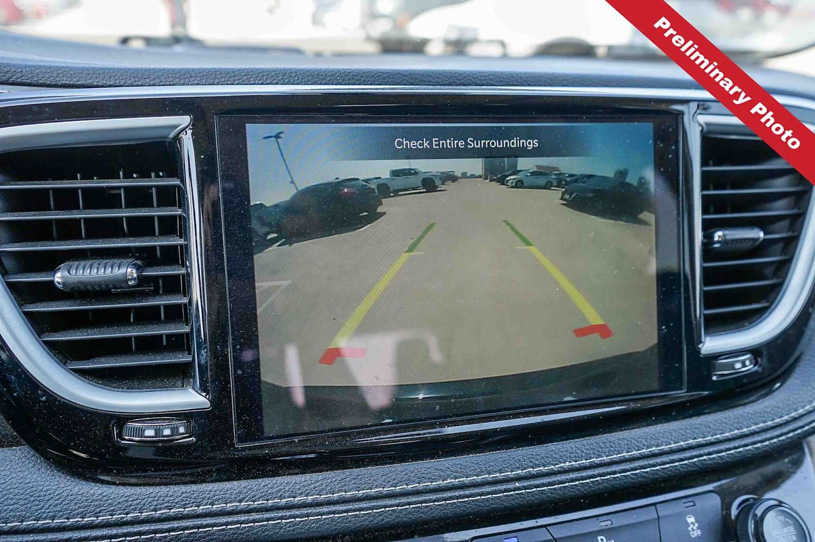 Used 2023 Chrysler Pacifica Limited FWD image 18