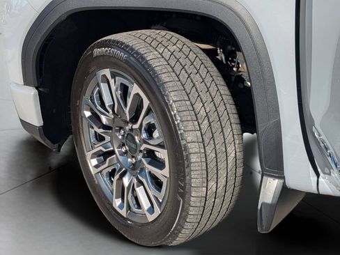 Used 2025 GMC Sierra 1500 Denali Ultimate AWD/4WD image 37