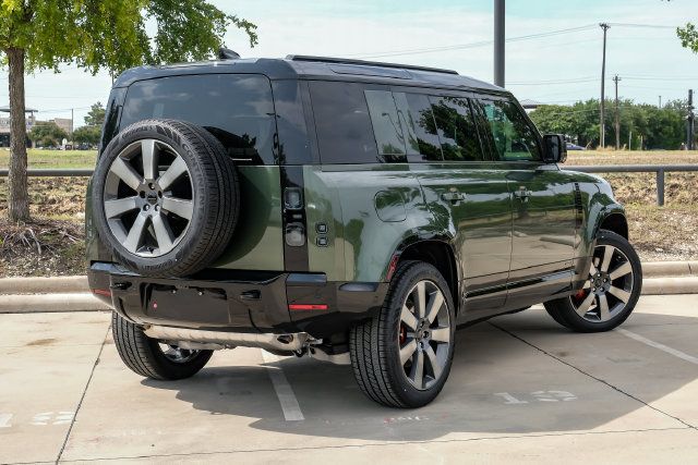 New 2026 Land Rover Defender 110 X AWD/4WD image 9