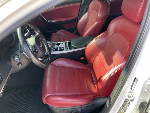 Used 2021 Kia Stinger GT2 AWD/4WD image 12