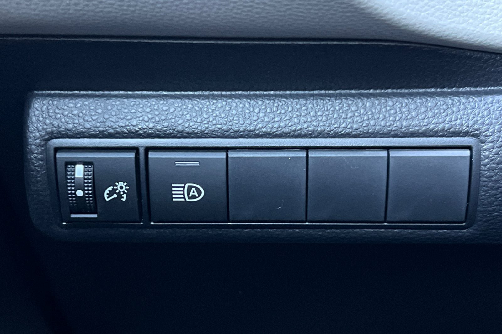 New 2027 Toyota Corolla LE FWD image 60