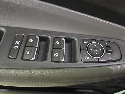 Used 2020 Hyundai Santa Fe SEL FWD image 25