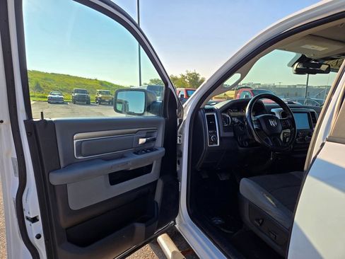 Used 2017 RAM 1500 Big Horn AWD/4WD image 11
