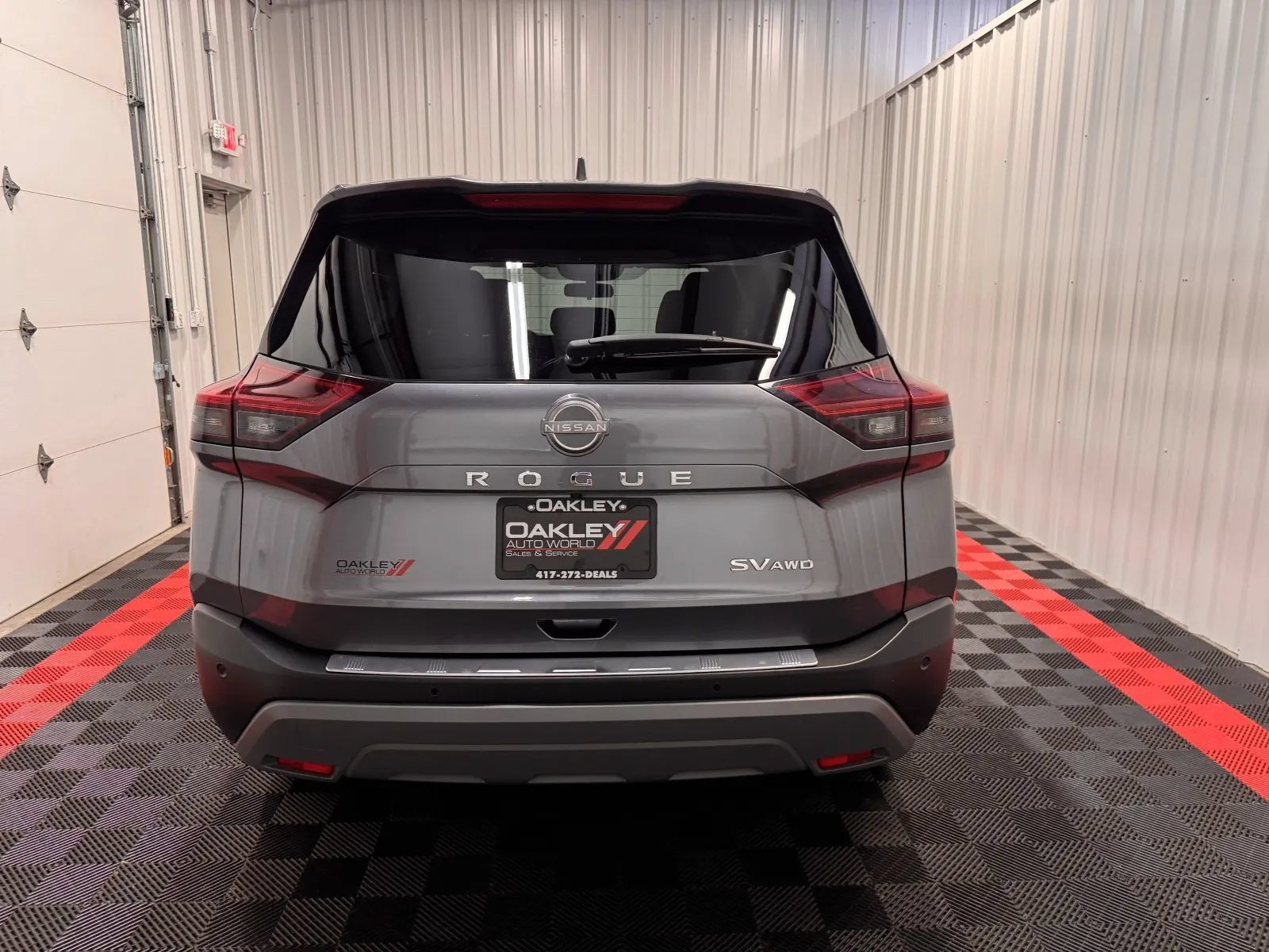 Used 2023 Nissan Rogue SV AWD/4WD image 3